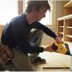 DEWALT 20V MAX* Cordless Brad Nailer Kit Review