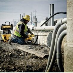 DEWALT DCB1800B FLEXVOLT Portable Power Station Review