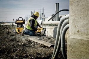 DEWALT DCB1800B FLEXVOLT Portable Power Station Review