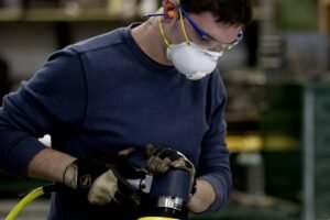 CAMPBELL HAUSFELD Dual Voltage Air Compressor Review