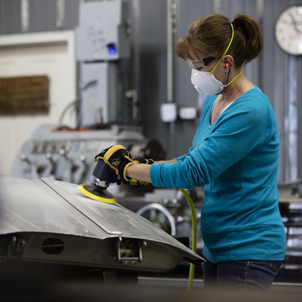 CAMPBELL HAUSFELD 20 Gallon Gas Powered Air Compressor, Portable Air Compressor, Horizontal, Single Stage, 135 Max PSI, Gas Air Compressor for Versatile On-the-Go Use