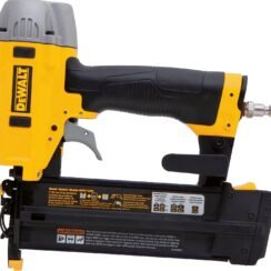 DEWALT Pancake Air Compressor with 165 Max PSI and 2.6 CFM @ 90 PSI Review